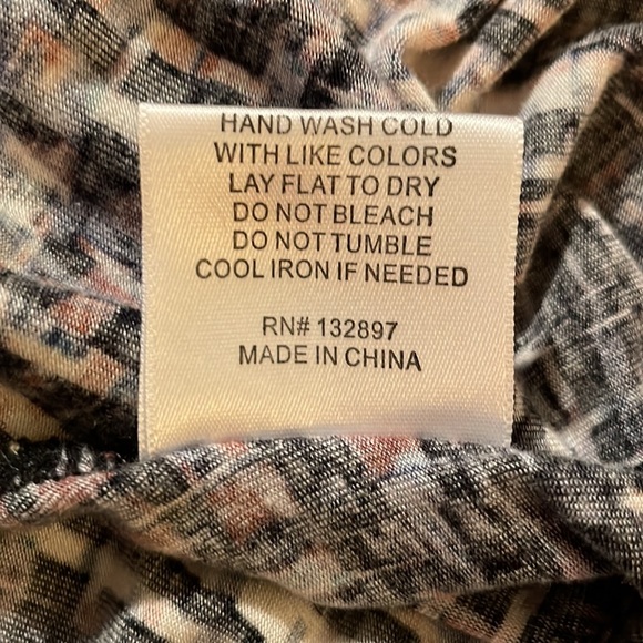 V-neck Top - Picture 6 of 6